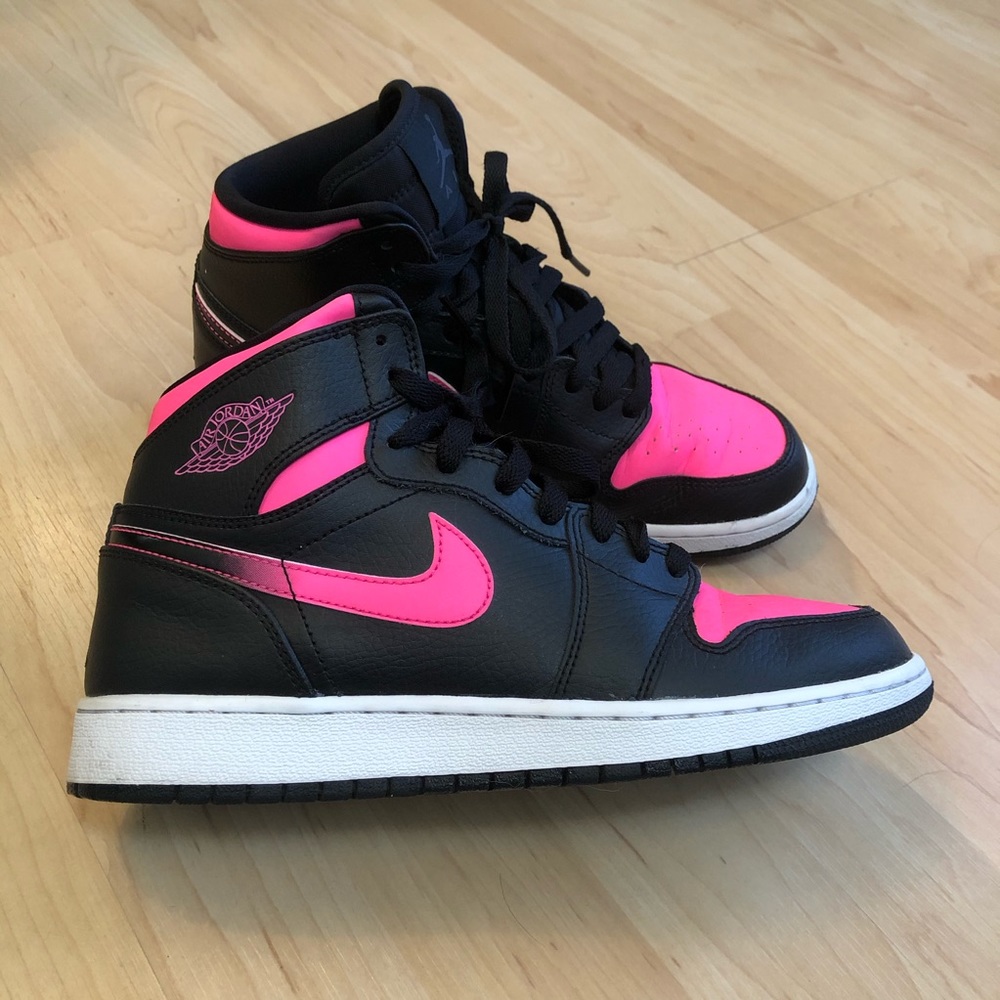Nike Air Jordan’s- Pink and Black